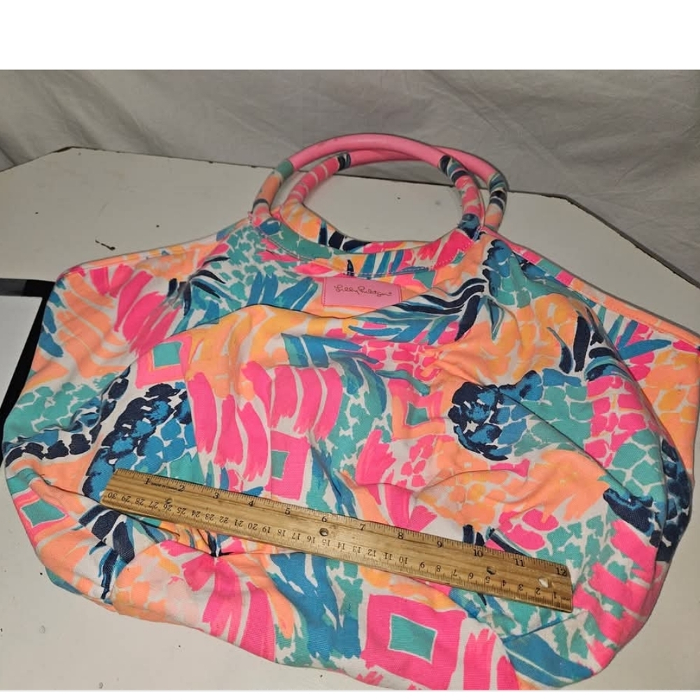🚨 Lilly Pulitzer Tropical Print Tote - Picture 3 of 3